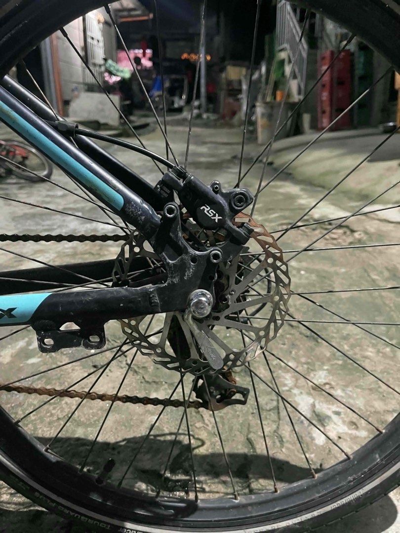 Mountain Bike (MTB) TRINX (Category: Bicycles) located in Manila. Submitted by richmond_2112 (Listing ID 1469702131, Image 2). Description: •TRINX 27.5 ALLOY •Sagmit Rigid Fork •Buklus Cranks •RSX Hydraulic Brakes Issue: madaming gasgas sa fork (NEGOTIABLE) .