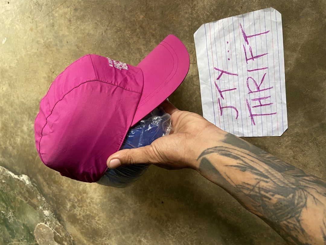 Mountain Hardwear Dry-Q (Category: Hiking & Camping) located in San Fernando. Submitted by julz_tanz (Listing ID 1469705597, Image 2). Description: Mountain Hardwear Dry-Q Waterproof One Size Fits All ( Deep Fit ) Excellent 10/10 Colorate No Issue / No Flaws Budget Meal.