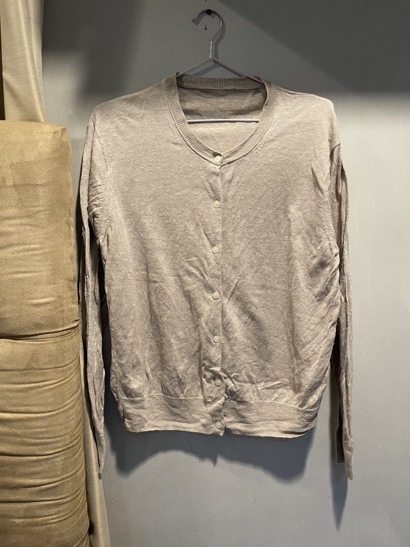 Muji 100% linen cardigan- large (Category: Coats, Jackets and Outerwear) located in Quezon City. Submitted by booktt (Listing ID 1469716908, Image 1). Description: muji linen.