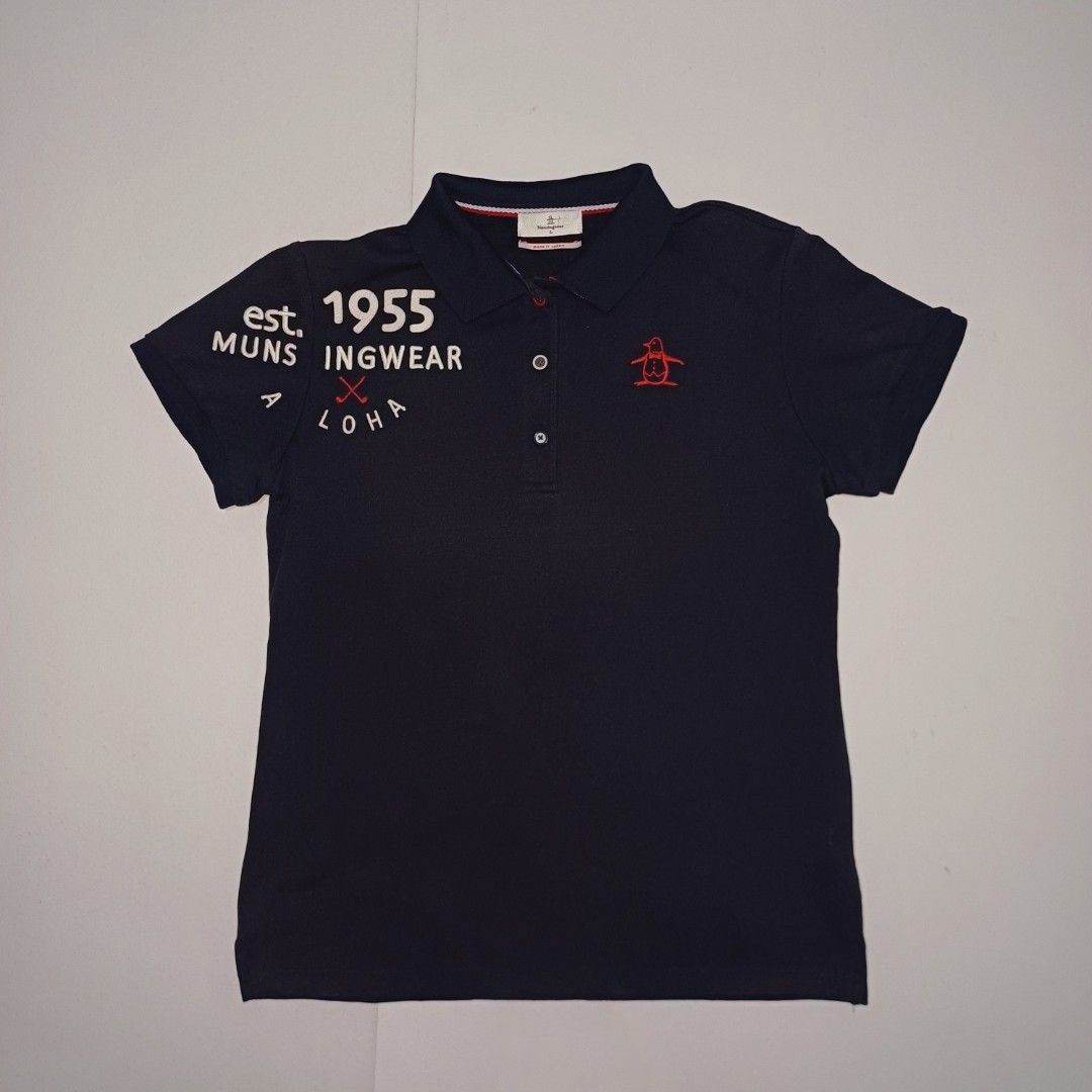 Munsingwear Polo Shirt Navy (Category: Tshirts & Polo Shirts ) located in Pasig City. Submitted by padillaaub64242 (Listing ID 1469653533, Image 1). Description: - Brand: Munsingwear - Color: Navy blue - Size (W)Large on Tag - 18-25 Inches.