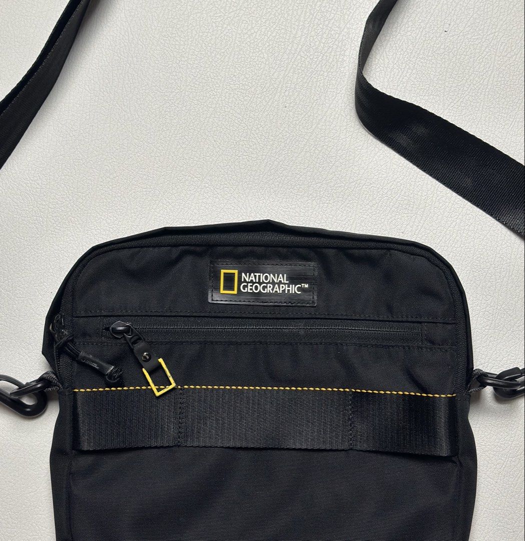 NATIONAL GEOGRAPHIC Sling Bag (Category: Sling Bags) located in General Santos City (Dadiangas). Submitted by uragon.apparel (Listing ID 1469750902, Image 2). Description: .