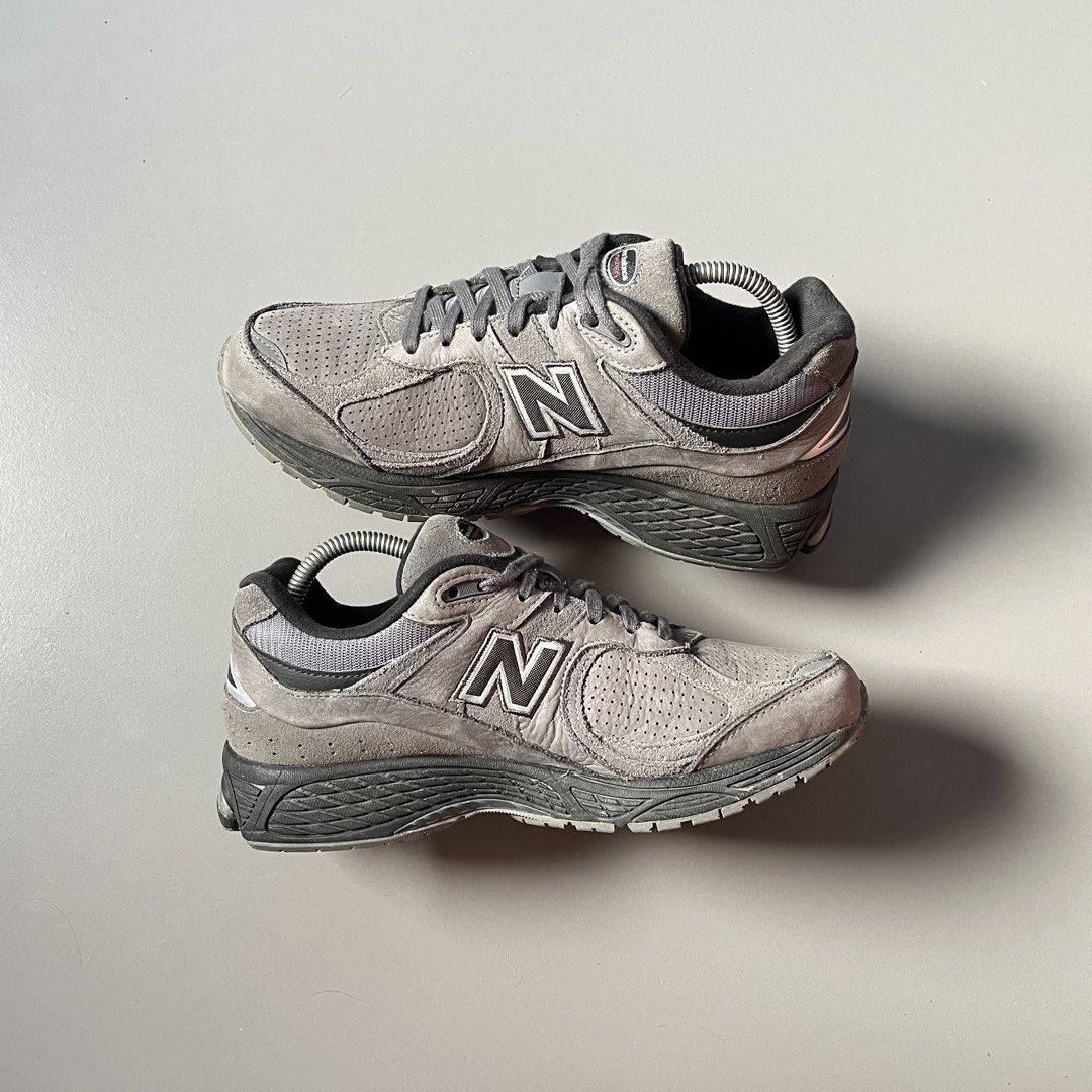 NB2002r (Category: Sneakers) located in Surigao. Submitted by hasole_hard (Listing ID 1469670274, Image 3). Description: 8men 26cm 41.5eur.