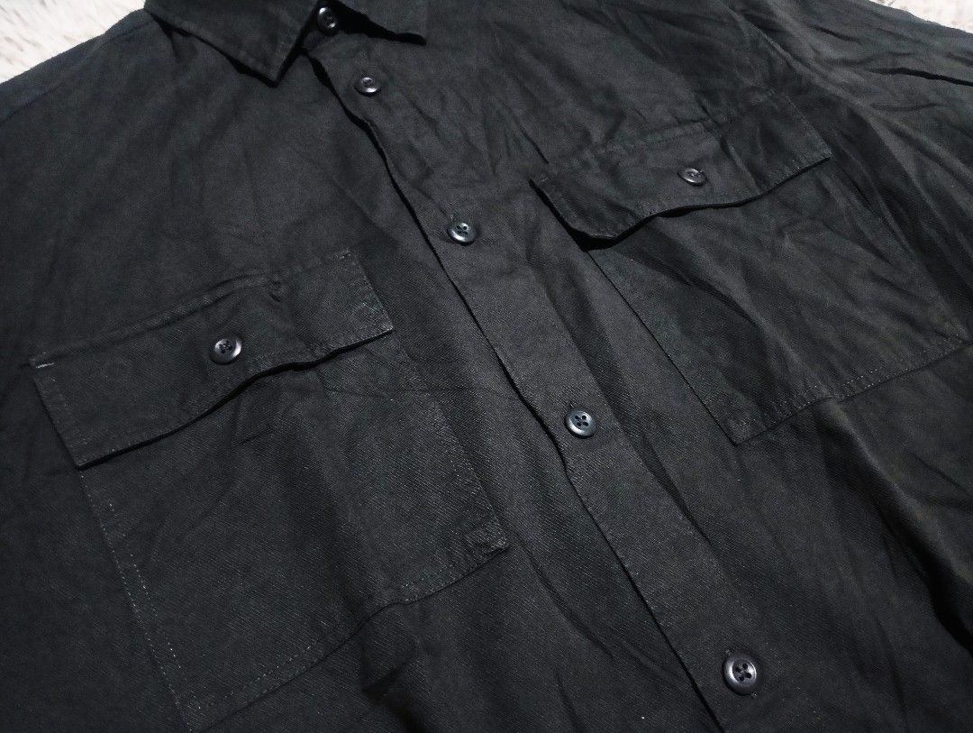 NET BUTTON UP UTILITY WORK POLO SHIRT (Category: Tshirts & Polo Shirts ) located in Davao. Submitted by nevar07 (Listing ID 1469754692, Image 3). Description: SIZE: LARGE DIMENSION: W23 X L29.5 DUAL CHEST FLAP POCKET DARK GRAY COLOR WAY COLOR RATE: 10/10 EXCELLENT CONDITION ALMOST NEW NO ISSUE DM TO PURCHASE 📥 𝐑𝐄𝐌𝐈𝐍𝐃𝐄𝐑: •𝐂𝐨𝐥𝐨𝐫 𝐦𝐚𝐲 𝐯𝐚𝐫𝐲 𝐝𝐮𝐞 𝐨𝐟 𝐭𝐡𝐞 𝐥𝐢𝐠𝐡𝐭𝐢𝐧𝐢𝐧𝐠 •𝐀𝐥𝐥 𝐢𝐭𝐞𝐦𝐬 𝐚𝐫𝐞 𝐭𝐡𝐫𝐢𝐟𝐭𝐞𝐝/𝐟𝐫𝐨m 