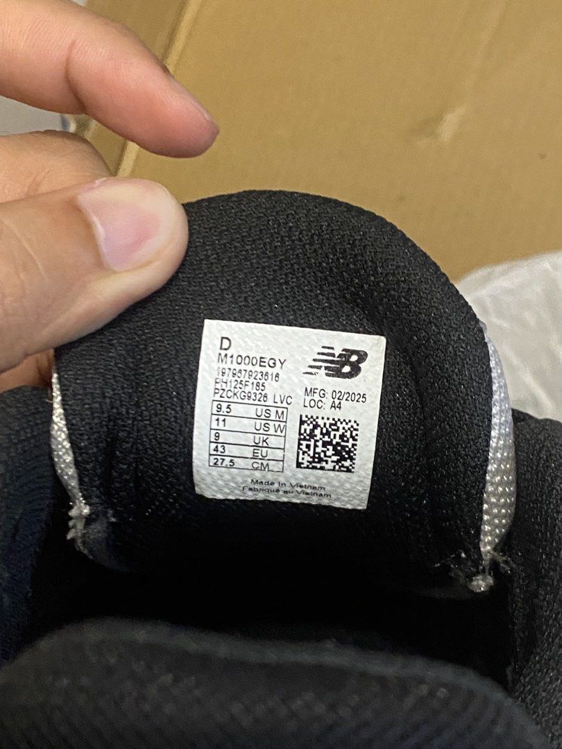 New Balance 1000 Dark Ice Wine (Category: Sneakers) located in Muntinlupa City. Submitted by brvzy (Listing ID 1469687800, Image 3). Description: No issue, used 2-3x, bought it few months ago, with box, rfs: masikip sakin.