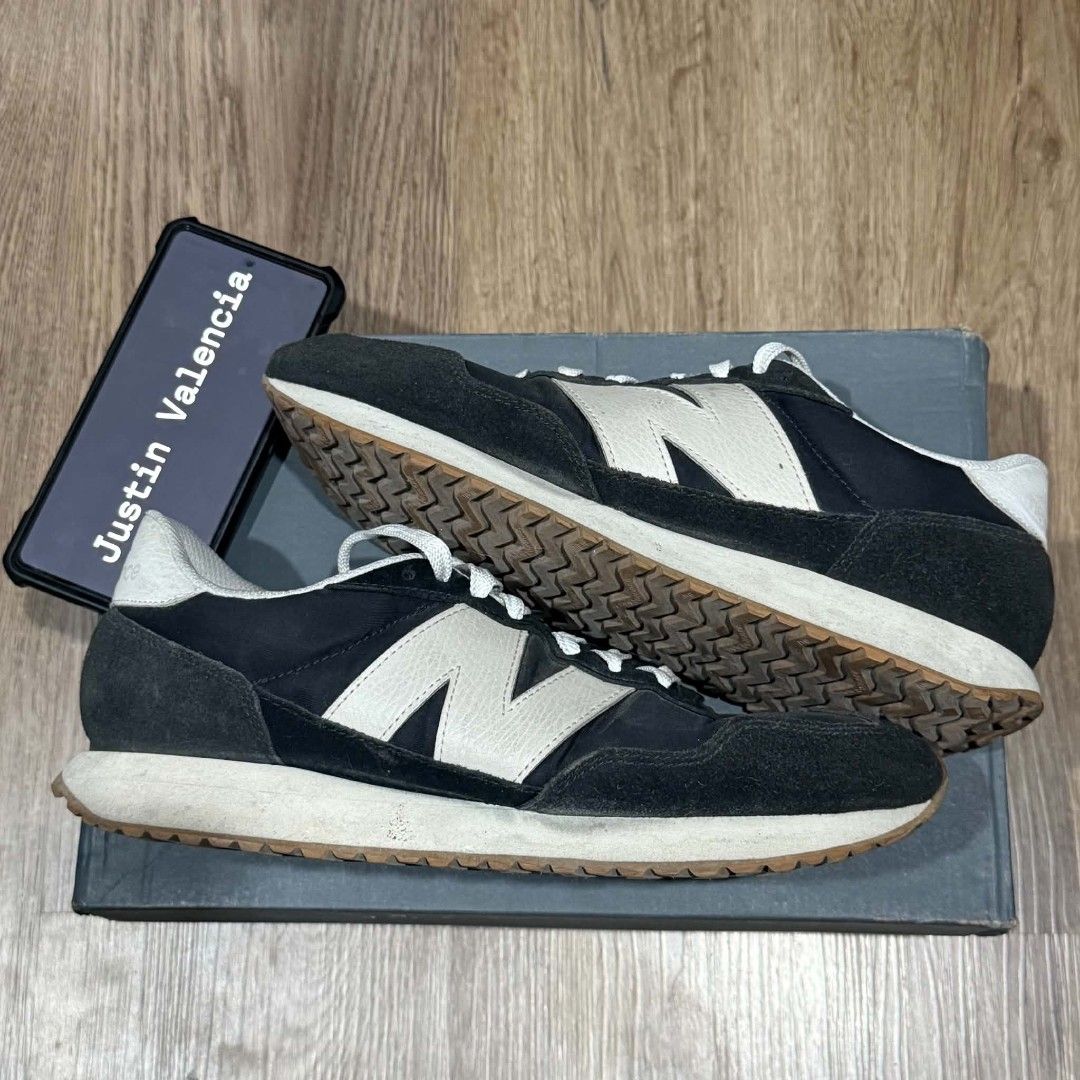 NEW BALANCE 237 (Category: Casual Shoes) located in Marikina City. Submitted by balongmv21880 (Listing ID 1469653641, Image 1). Description: For sale NEW BALANCE 237 SIZE 10.5 MENS used with box ₱1,200 only❗️ @JustKicks on IG/FB MARIKINA/SAN MATEO AREA 📍.