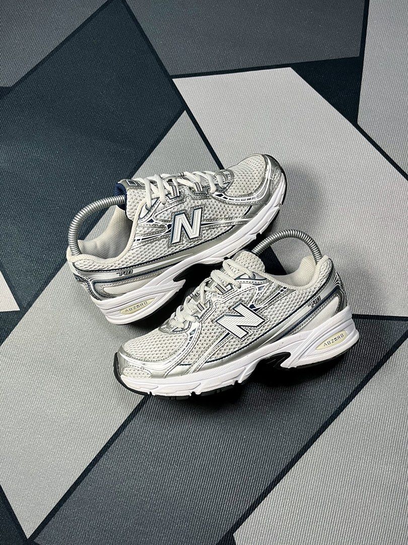 New Balance 740 v2 7 us womens (Category: Sneakers) located in Butuan. Submitted by jacobfrost (Listing ID 1469723148, Image 3). Description: 7 us womens 38 eur Excellent condition minor sign of usage Authentic 1500.