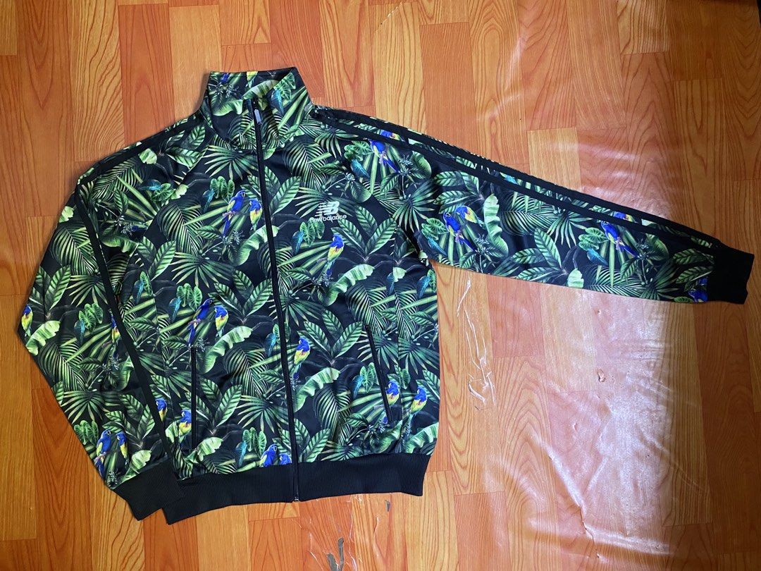 New balance jacket (Category: Coats, Jackets and Outerwear) located in Cebu City. Submitted by jerianix (Listing ID 1469695475, Image 1). Description: New balance jacket Size XL W22 L27.5 Excellent condition No issues .
