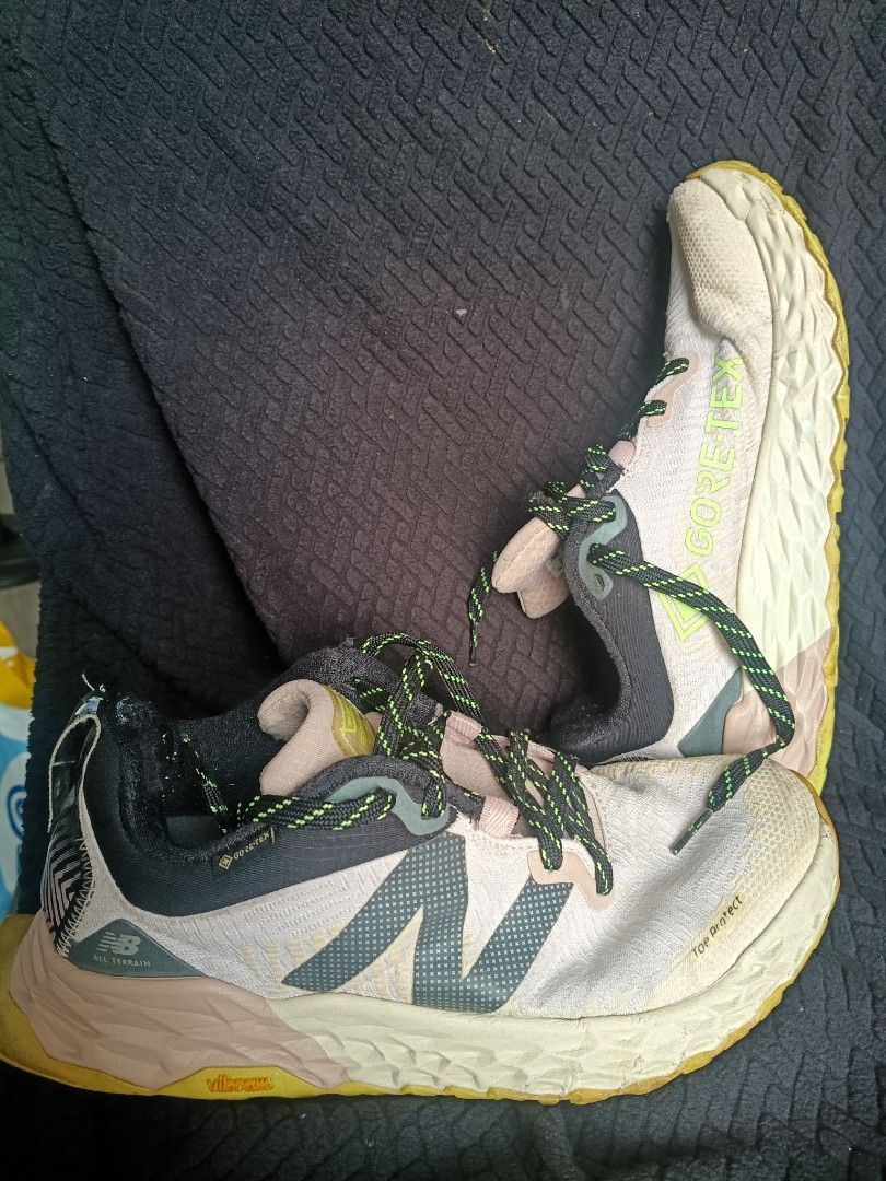 New Balance Sneakers Running Walking Training (Category: Sneakers) located in Quezon City. Submitted by jeyson888 (Listing ID 1469594099, Image 1). Description: .