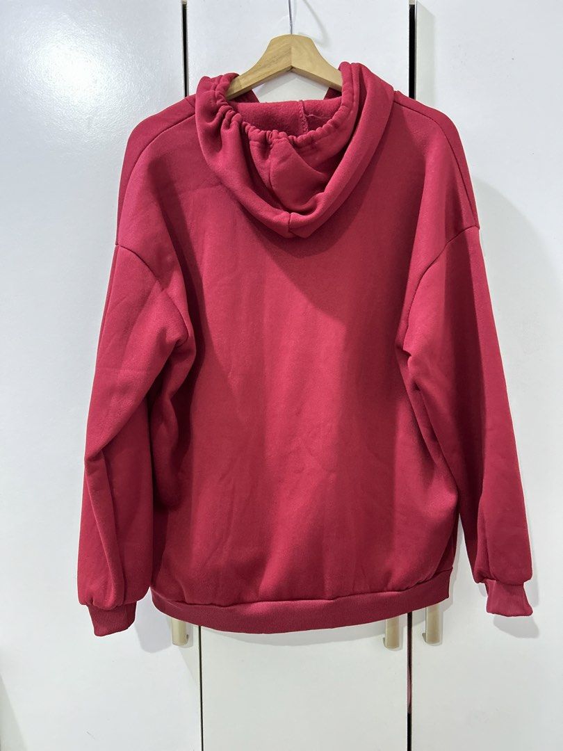 NEW BASIC SWEATER (Category: Coats, Jackets and Outerwear) located in Ayer Itam. Submitted by thecloset.enaa (Listing ID 1469688135, Image 2). Description: FIT TILL L.