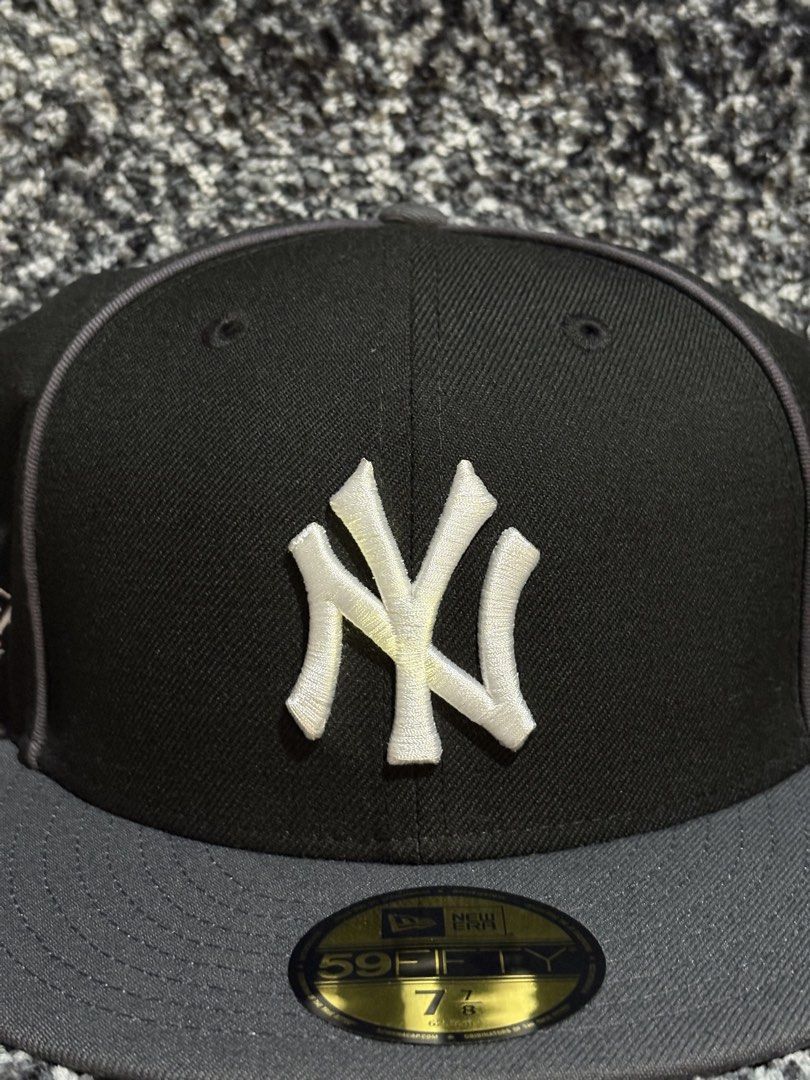 New Era NY Yankees Black Label Size 7 7/8 (Category: Caps & Hats) located in Caloocan City. Submitted by jko_247 (Listing ID 1469578170, Image 2). Description: New Era New York Yankees Black Label FW25 Piping 59FIFTY Fitted hat Size 7 7/8 (62.5cm) for Big Head NEW ERA JAPAN EXCLUSIVE RELEASE(Brand New) *It comes with a New Era Paper bag & New Era Cap liner SRP: 6,820yen (₱2,649) Price: ₱1,800 only.