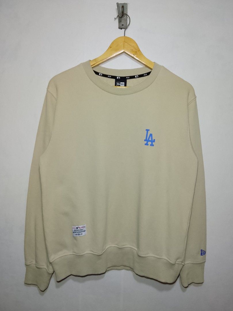 New Era Sweater (LA) (Category: Hoodies) located in Dasmarinas. Submitted by alexander24 (Listing ID 1469735924, Image 1). Description: New Era Sweater Size: Medium Dimes: W21 x L26 Condition: Excellent Color rate: 9.8/10 No issue.