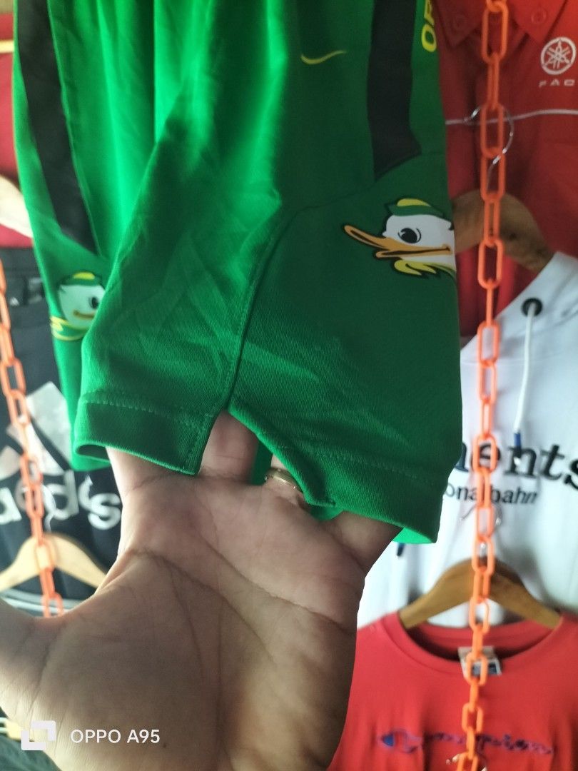 nike (Category: Shorts) located in Baler. Submitted by jaydeebaltazar (Listing ID 1469642632, Image 3). Description: good excellent no issue bagong bago 10/10 color rate size: 28to34.
