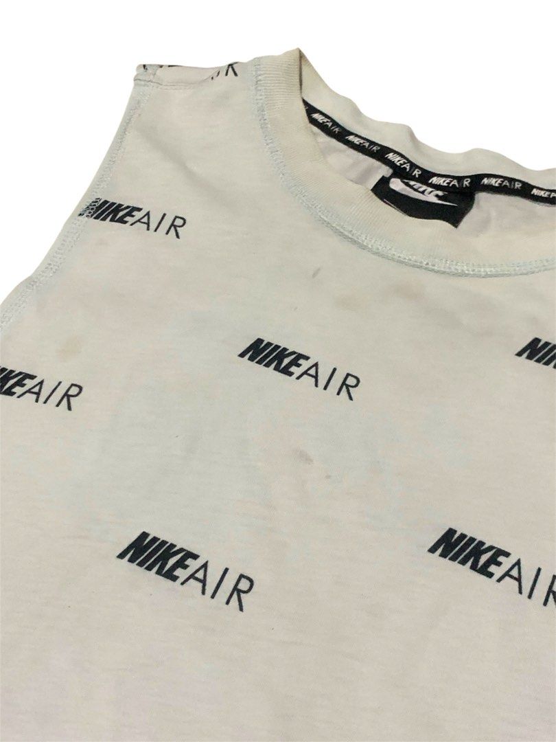 Nike (Category: Activewear) located in Manila. Submitted by lyf_7hrift (Listing ID 1469674179, Image 3). Description: Nike Aop Tanktop P200 23.5L 16.5W Dimes 9/10 Color Rate Good Condition.
