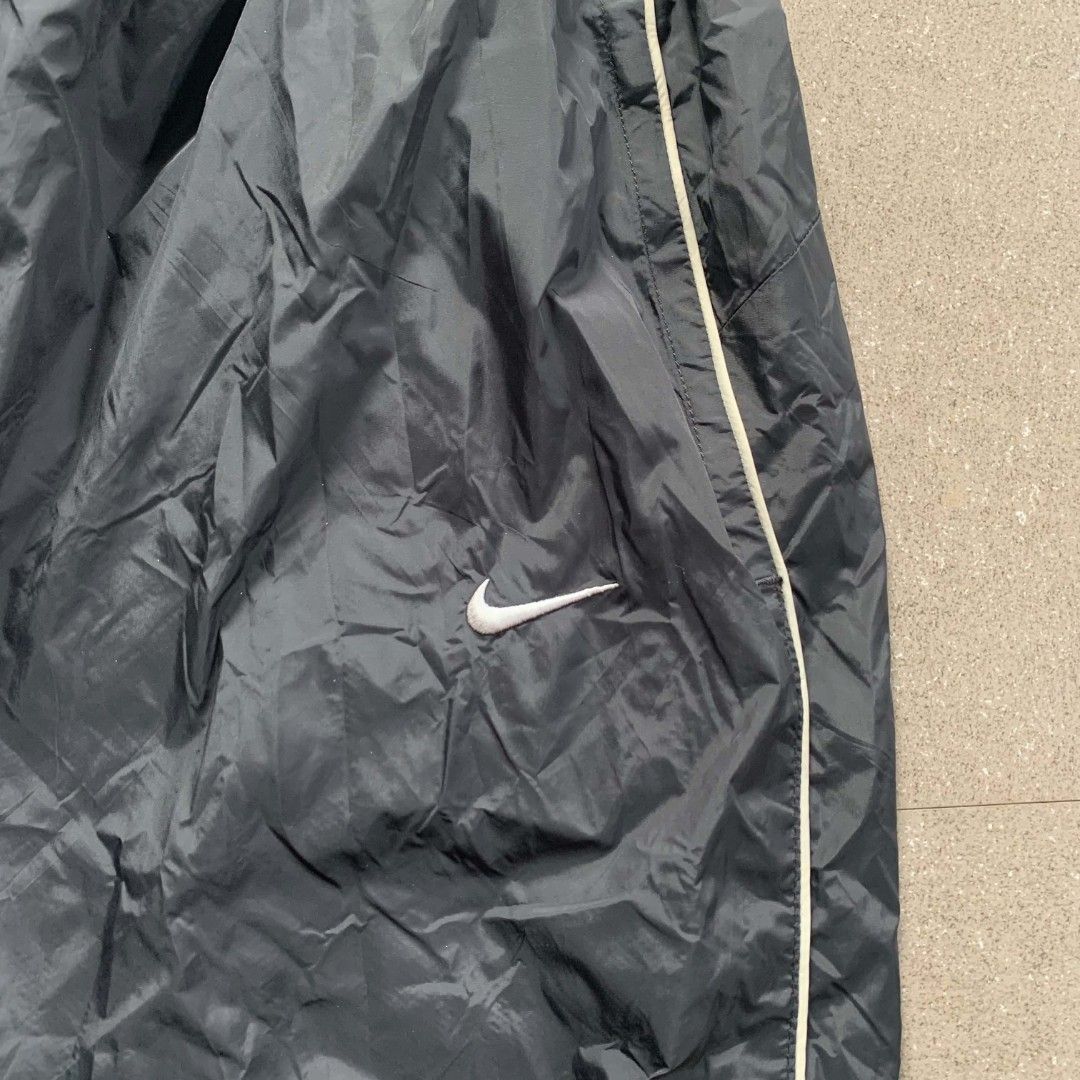 NIKE (Category: Trousers) located in Manila. Submitted by silentocean_2ad617 (Listing ID 1469679171, Image 3). Description: NIKE size:W30-34 x L45 Excellent condition Color rate:9.5/10 MINE:600.