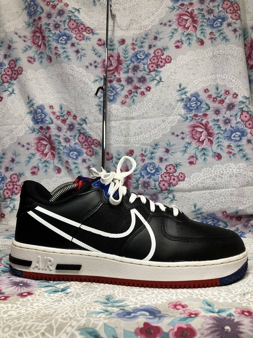 NIKE AIR FORCE 1 LOW REACT SNEAKERS (Category: Sneakers) located in General Mariano Alvarez. Submitted by adonid (Listing ID 1469586677, Image 1). Description: NIKE AIR FORCE 1 LOW REACT SNEAKERS GOOD CONDITION NORMAL SIGN OF USAGE ONLY SIZE . 11 men .
