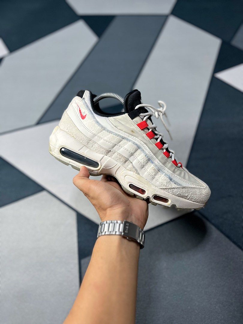 Nike Airmax 95 Double Swoosh (Category: Casual Shoes) located in Butuan. Submitted by jacobfrost (Listing ID 1469717579, Image 1). Description: 8 us mens 41 eur 26 cm Excellent condition minor sign of usage / paint chips sidepart issue 1500 negotiable.