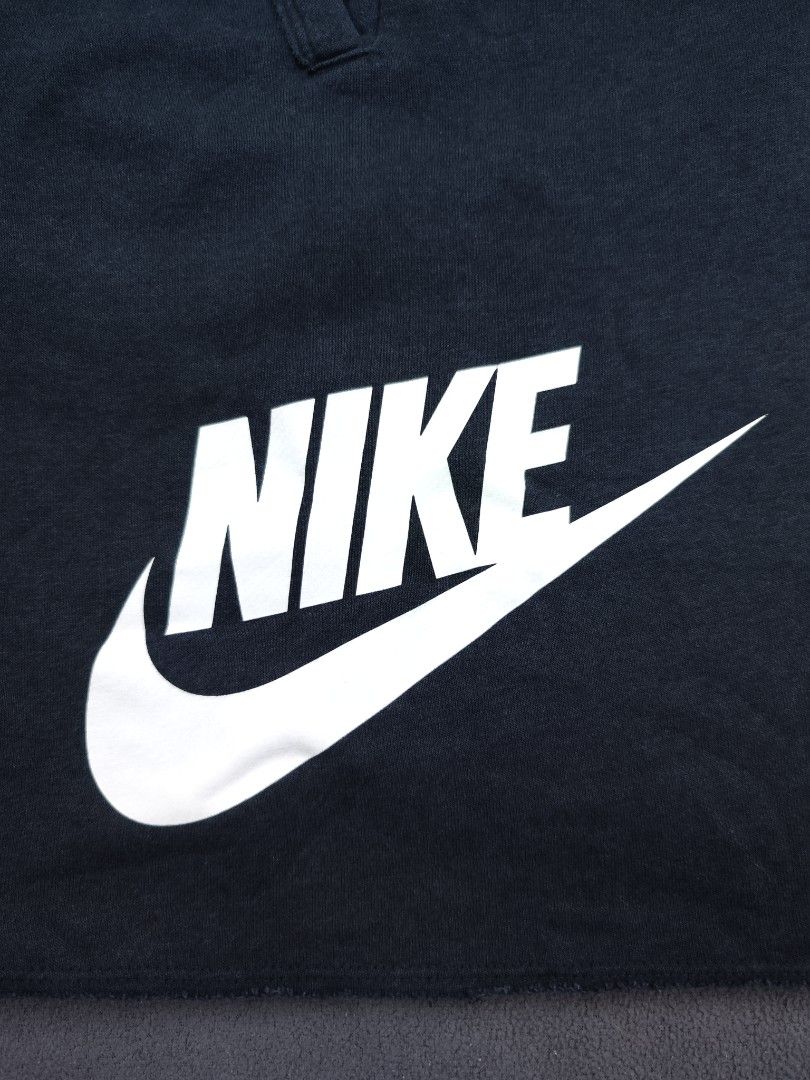 Nike Alumni Black Shorts (Category: Shorts) located in Bulacan. Submitted by emilj23 (Listing ID 1469594401, Image 2). Description: Nike Alumni Black Shortse Size XXL on tag L 19 W 34-36 Leg Hole 13 Condition 9/10 Color rate 9/10 No Issue.