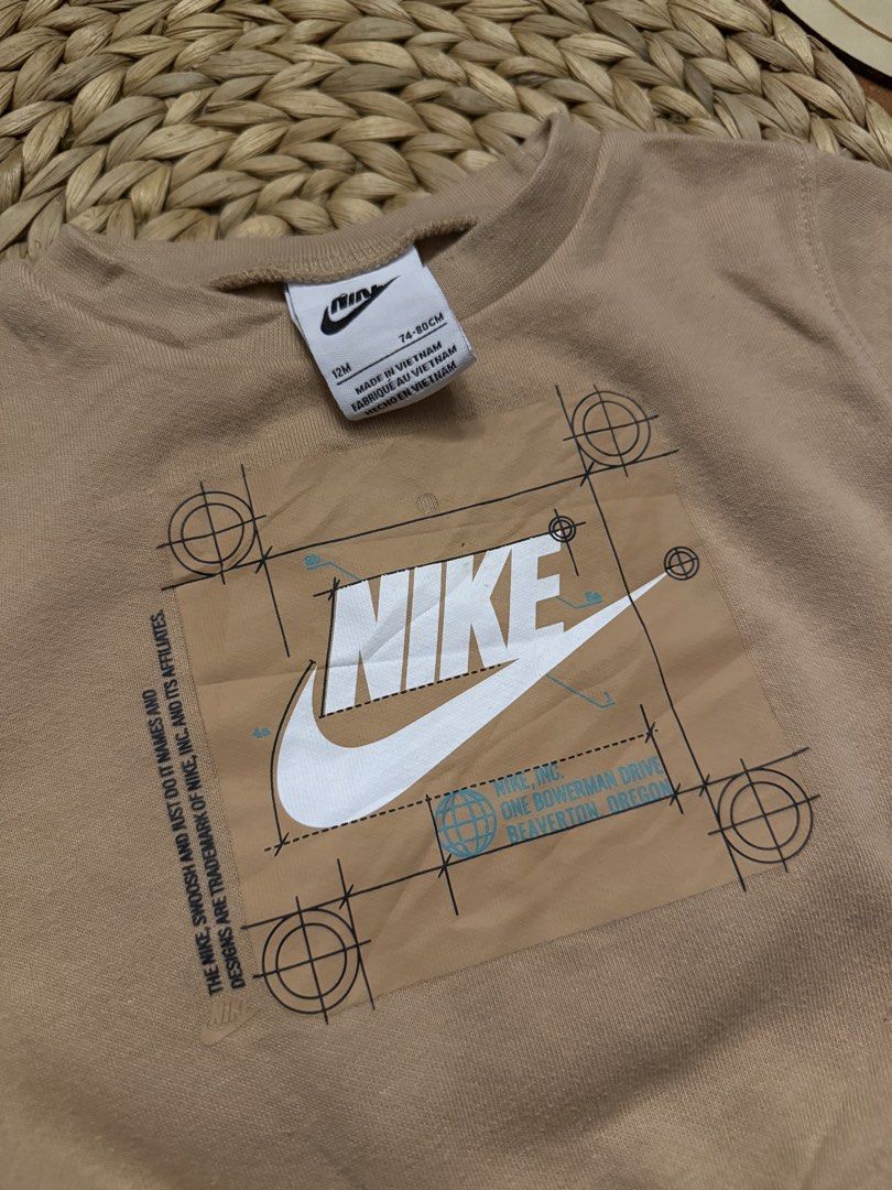 Nike AOP pullover for infant (Category: Babies & Kids Fashion) located in Valenzuela. Submitted by cbsapparel829 (Listing ID 1469730440, Image 2). Description: .