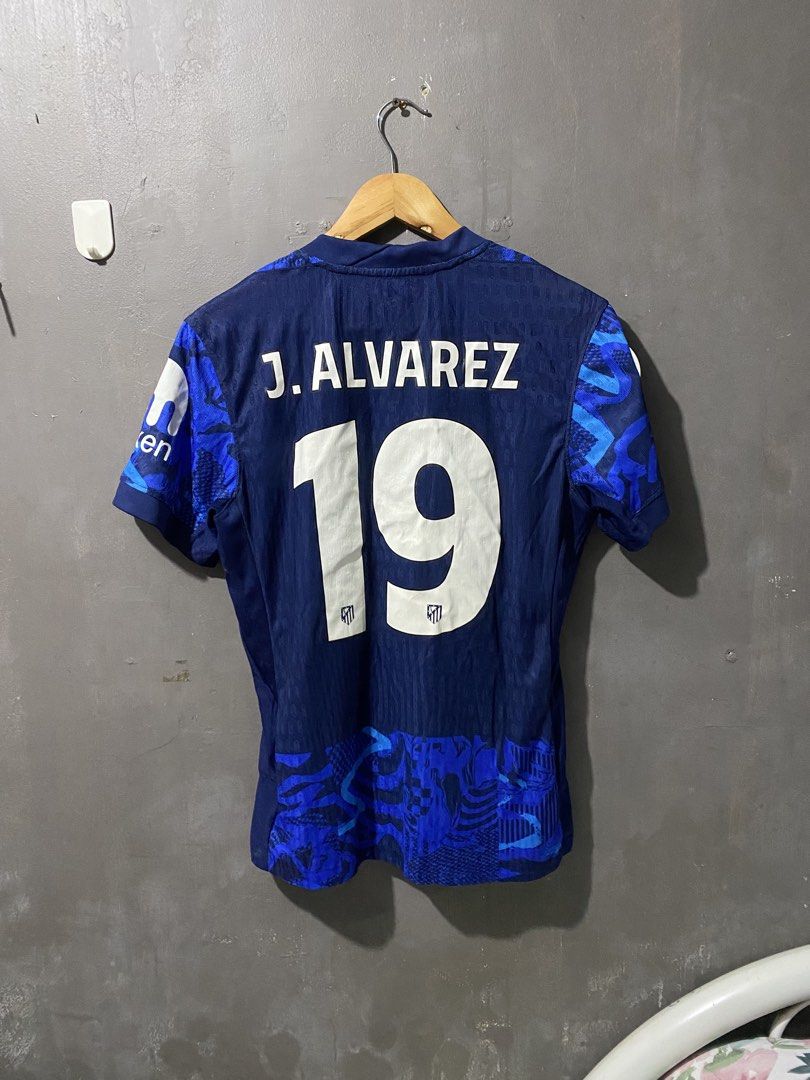 Nike Atlético Madrid 2024/25 Third Jersey (Category: Tshirts & Polo Shirts ) located in Bacolod City. Submitted by reymart.esogon (Listing ID 1469711327, Image 2). Description: Small on tag Excellent condition No issue No crackprint Authentic.