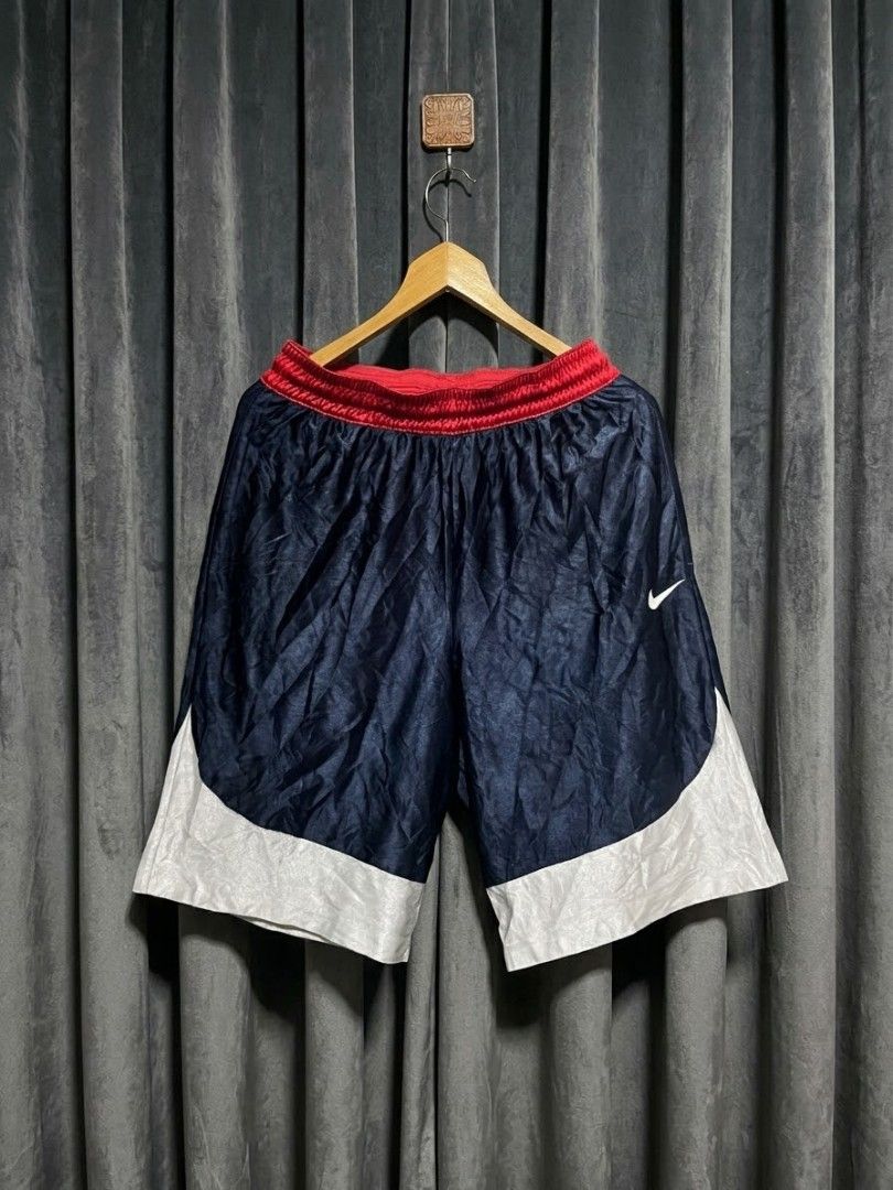 Nike Basketball Shorts Drifit (Category: Shorts) located in Manila. Submitted by realjude (Listing ID 1469597231, Image 1). Description: Size M on tags but best fit in Large ! complete tags..