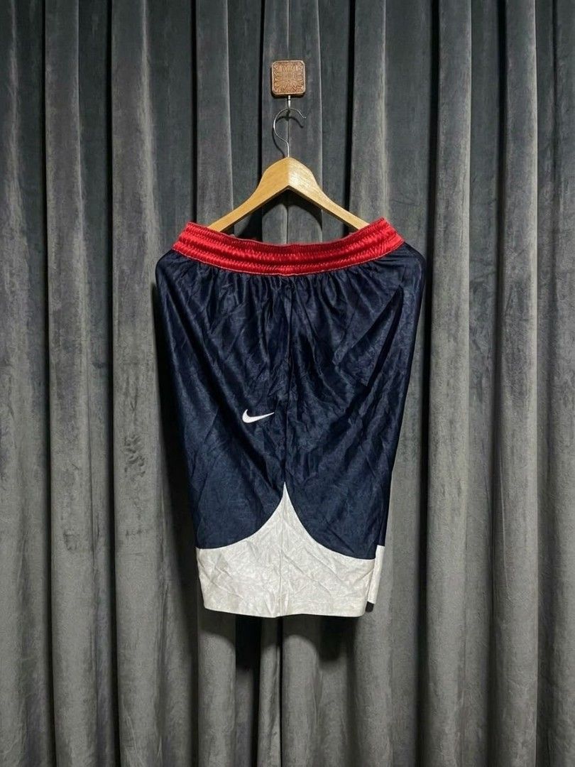 Nike Basketball Shorts Drifit (Category: Shorts) located in Manila. Submitted by realjude (Listing ID 1469597231, Image 2). Description: Size M on tags but best fit in Large ! complete tags..