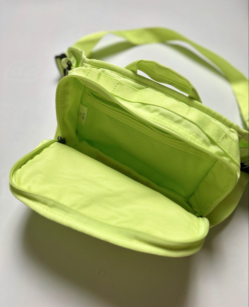 NIKE Belt Bag (Category: Belt bags, Clutches and Pouches) located in General Santos City (Dadiangas). Submitted by uragon.apparel (Listing ID 1469752113, Image 3). Description: .