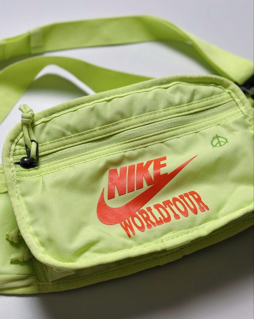 NIKE Belt Bag (Category: Belt bags, Clutches and Pouches) located in General Santos City (Dadiangas). Submitted by uragon.apparel (Listing ID 1469752113, Image 2). Description: .
