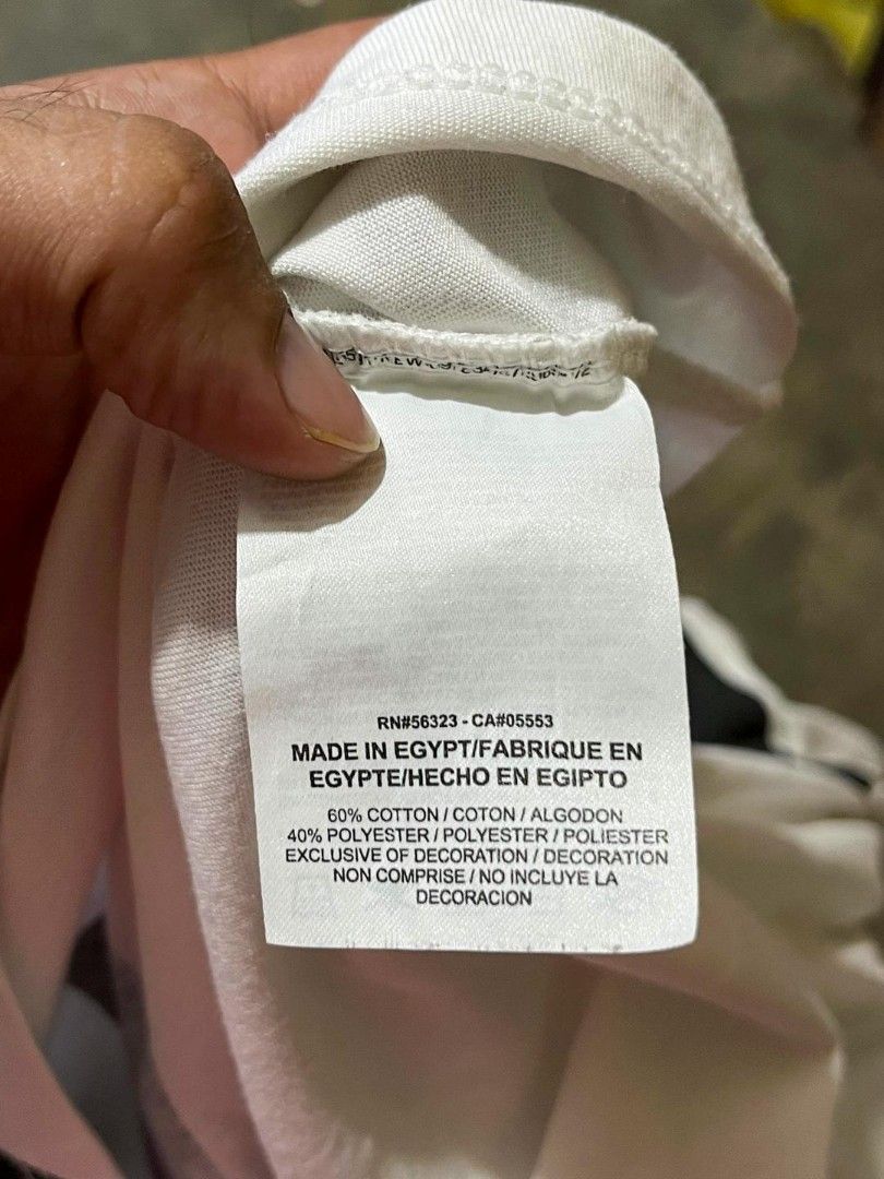 NIKE BIG LOGO SHIRT (Category: Tshirts & Polo Shirts ) located in Davao. Submitted by blazing.rachel02 (Listing ID 1469582696, Image 3). Description: 22 x 27 (fits large) Color rate: 9.7/10 Excellent condition No issue Can do VC with actual item.
