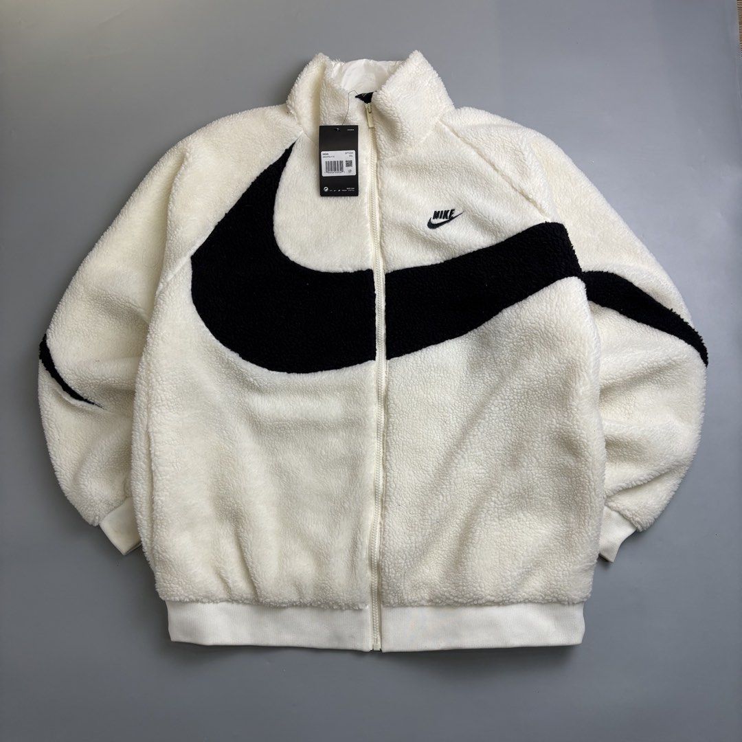 NIKE BIG SWOOSH (Category: Coats, Jackets and Outerwear) located in Taguig. Submitted by the_rare_edit (Listing ID 1469595158, Image 1). Description: DIMENSIONS: 25x27 ISSUE: none COLOR RATE: 10/10 CONDITION: Excellent condition .