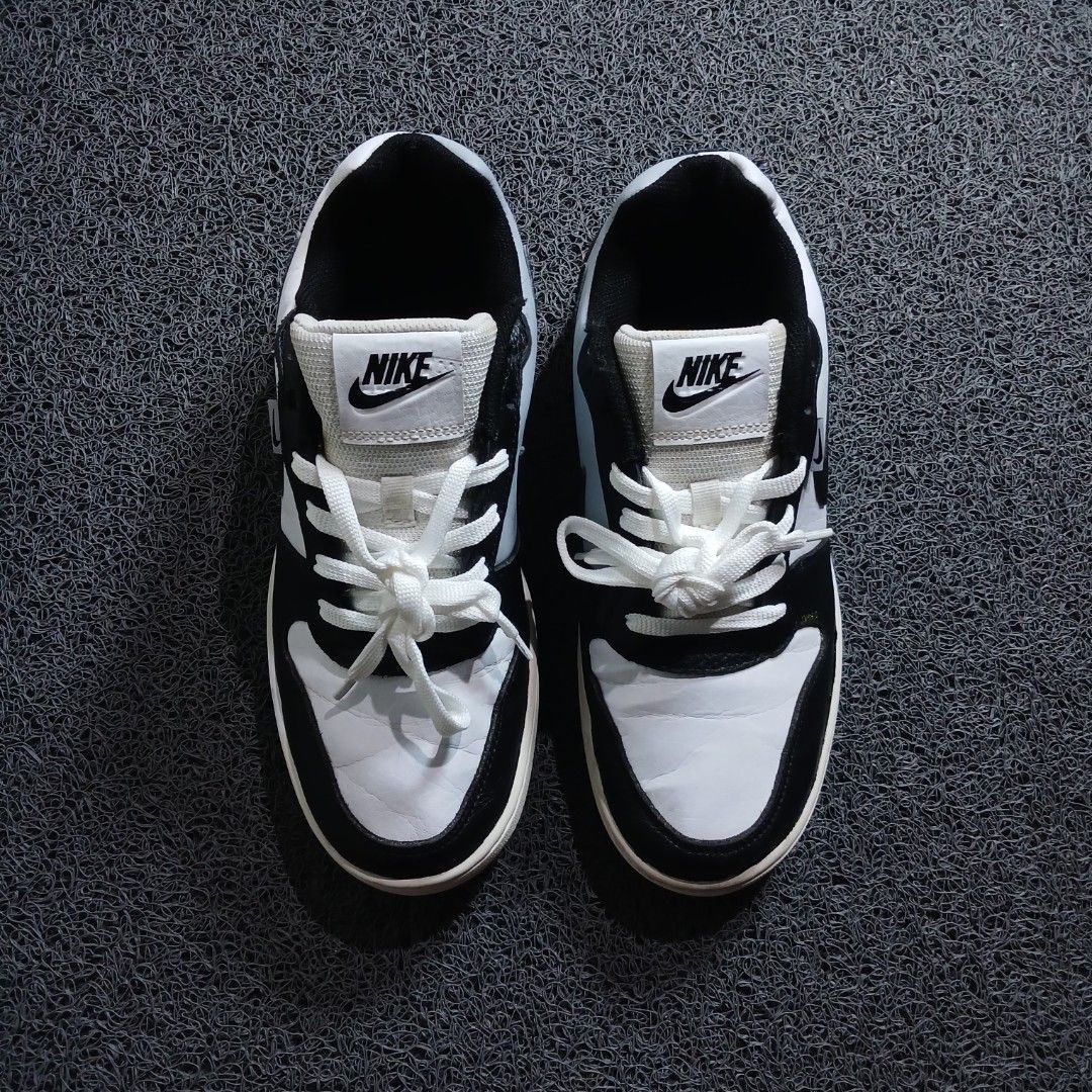 Nike Black and White Low Top Sneakers (Category: Sneakers) located in Cagayan de Oro. Submitted by sapatos_series (Listing ID 1469741580, Image 3). Description: NlKĒ ĒBĒRN0N L0W 🔥 us8.5 eur42 26.5cm 1499 +sf.