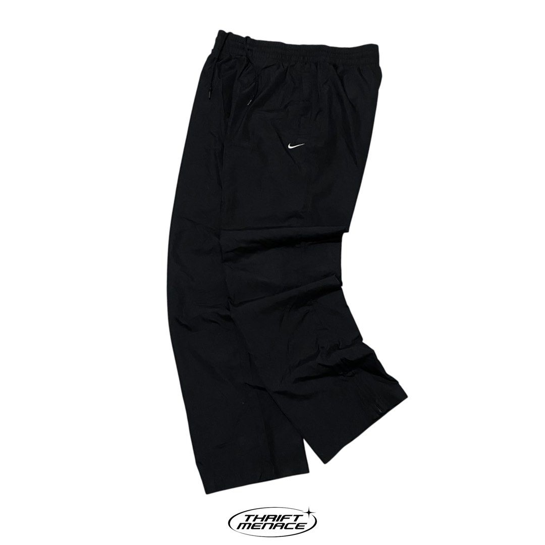 Nike Black Windbreaker Track Pants with Zips (Category: Joggers) located in Manila. Submitted by urboycee (Listing ID 1469711278, Image 1). Description: .