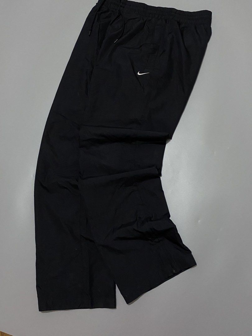 Nike Black Windbreaker Track Pants with Zips (Category: Joggers) located in Manila. Submitted by urboycee (Listing ID 1469711278, Image 2). Description: .
