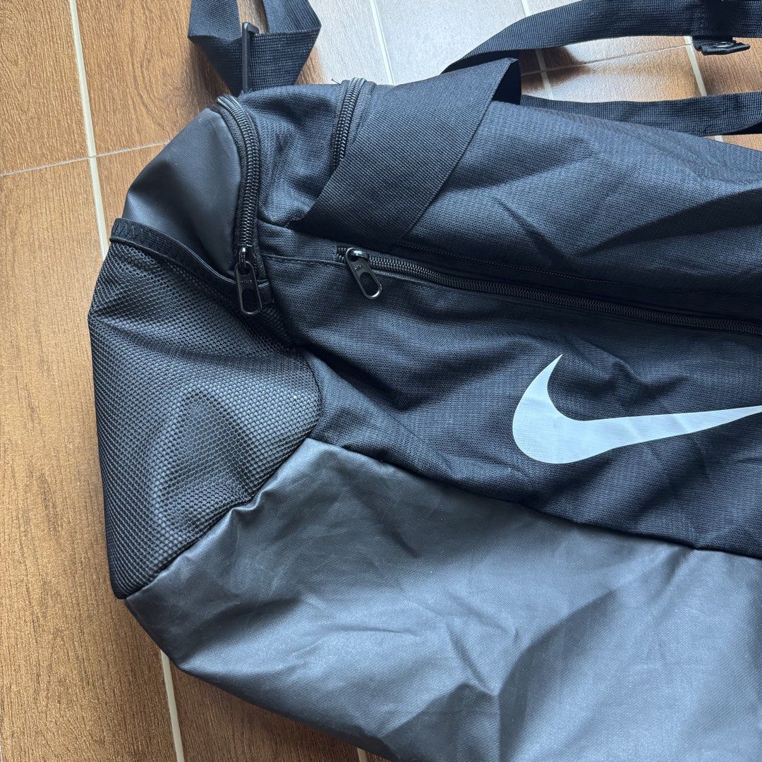 Nike Brasilia Training Duffle Bag 41Liters (Category: Sling Bags) located in Davao. Submitted by cmbs141022 (Listing ID 1469708848, Image 2). Description: Nikr Brasilia Training Duffle Bag 41Liters Authentic Condition: 9.5/10 excellent 1, 200only.