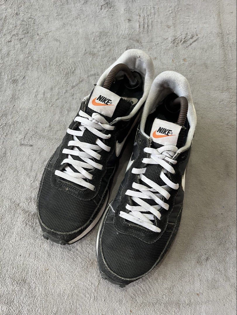 Nike Challenger OG 'Black White' | Size 9 mens (Category: Sneakers) located in General Trias. Submitted by zrchustle.604 (Listing ID 1469756523, Image 2). Description: Nike Challenger OG 'Black White' (Style Code: CW7645-002). First released as a running shoe in 1979, this retro silhouette has been brought back as a lifestyle sneaker. It features a distinct upper material construction combining mesh, nylon, and suede panels, alongside a clean whi