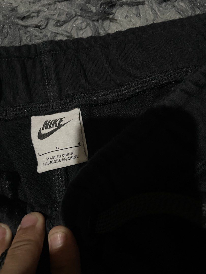 Nike Double Swoosh (Category: Joggers) located in Mandaluyong City. Submitted by _yuujjj (Listing ID 1469691347, Image 3). Description: NIKE JOGGING PANTS DOUBLE SWOOSH SIZE – L WIDTH - 15 LENGTH – 39 PRICE: 449.