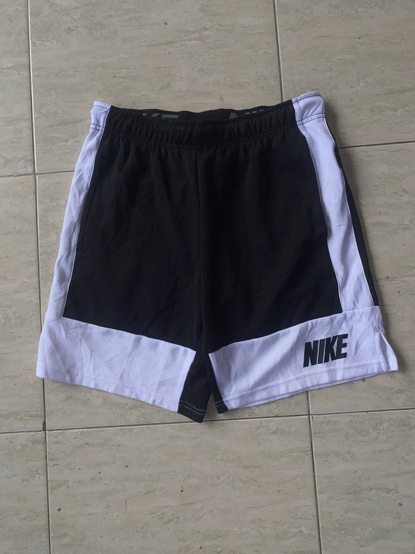 NIKE DRI FIT SHORTS (Category: Shorts) located in Dipolog. Submitted by bryant_thrift (Listing ID 1469584566, Image 2). Description: DIMES WAIST:28-34 LENGHT:17 HEM:12 ASNEW CONDITION AUTHENTIC/COMPLETE TAGS READY TO WEAR.