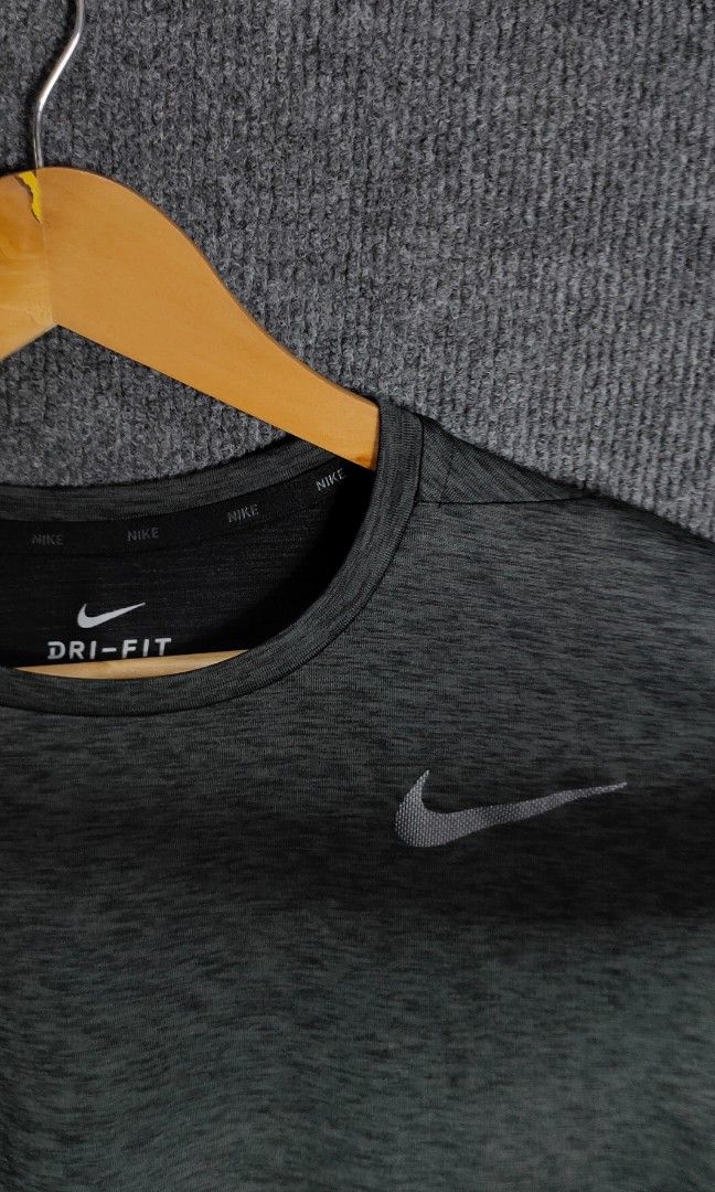 Nike Dri-fit (Category: Tshirts & Polo Shirts ) located in Bolinao. Submitted by tokiya. (Listing ID 1469580621, Image 2). Description: Nike Dri-fit (Pang running/workout) Size Medium 20.5x28.