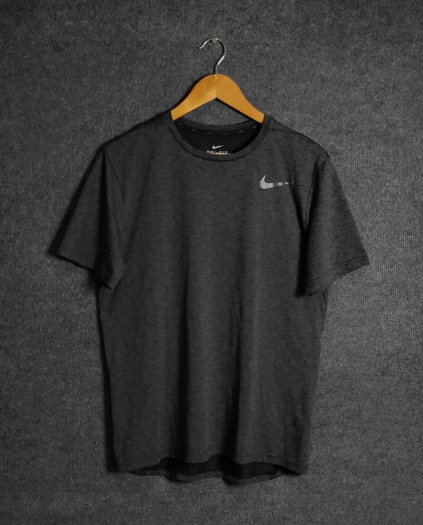 Nike Dri-fit (Category: Tshirts & Polo Shirts ) located in Bolinao. Submitted by tokiya. (Listing ID 1469580621, Image 1). Description: Nike Dri-fit (Pang running/workout) Size Medium 20.5x28.