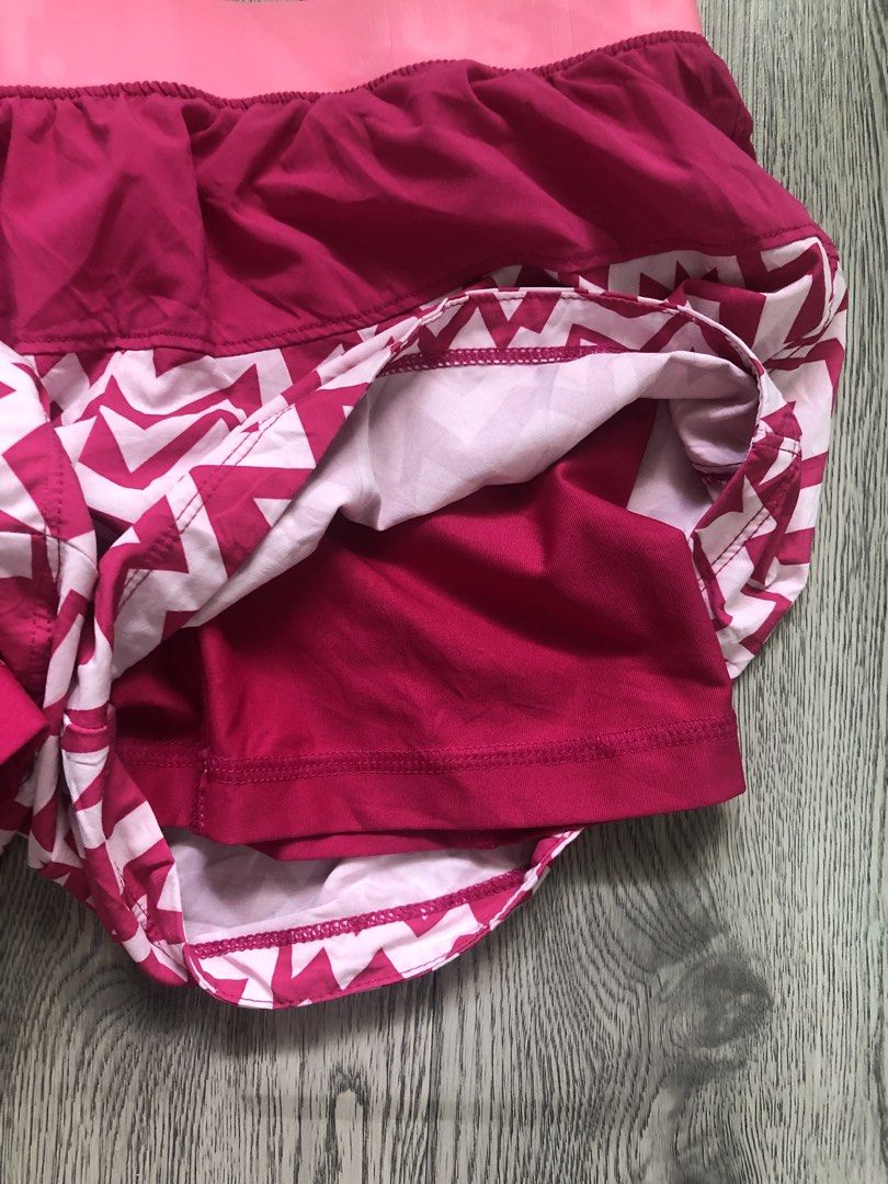 NIKE DRIFIT 2-1 compression short (Category: Activewear) located in Santa Rosa. Submitted by eceldg05 (Listing ID 1469604720, Image 3). Description: NIKE DRIFIT 2-1 compression running short W/inner cycling Small on tag 28-30 inches via tape measure Like new.
