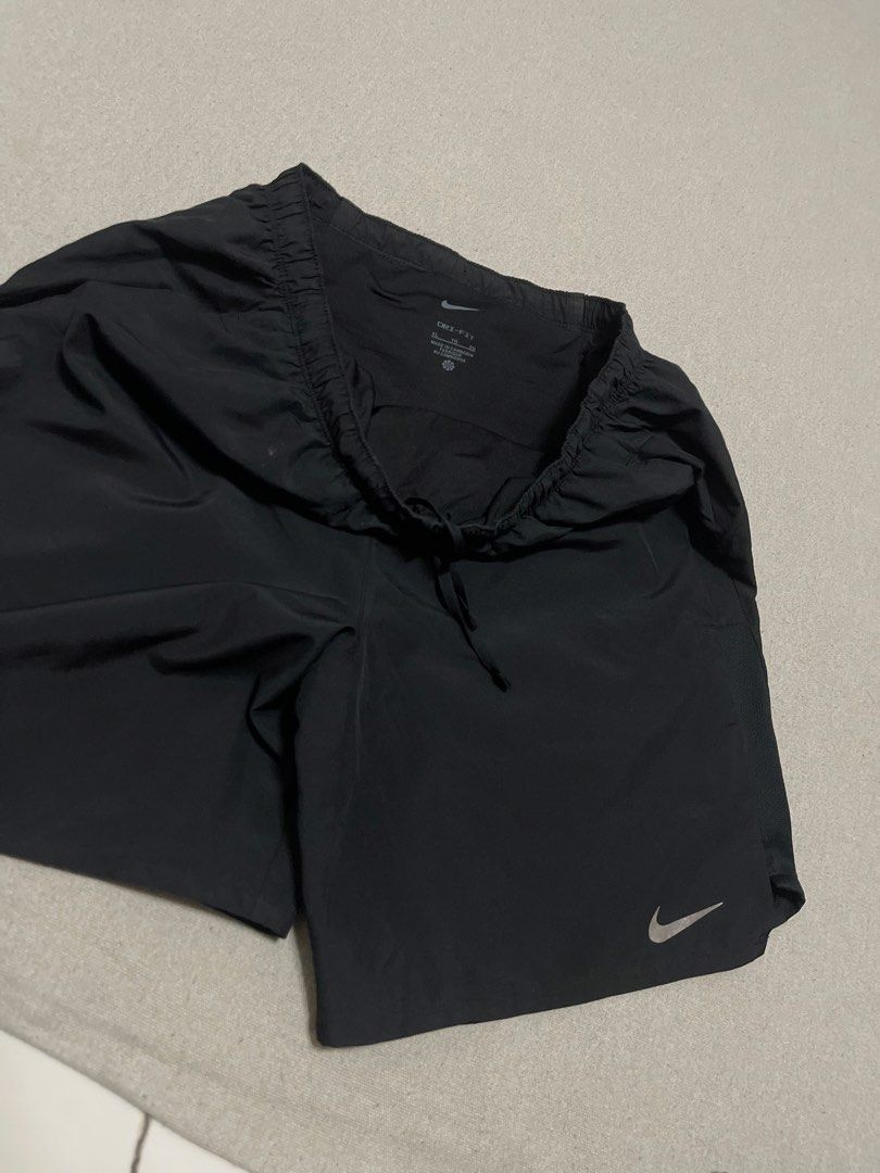 Nike Drifit Running Shorts with Pocket (Category: Shorts) located in Bulacan. Submitted by sanjisthrift (Listing ID 1469665810, Image 3). Description: Width 30-32 Length 18 Very Good Condition 9/10 Minor hairline.