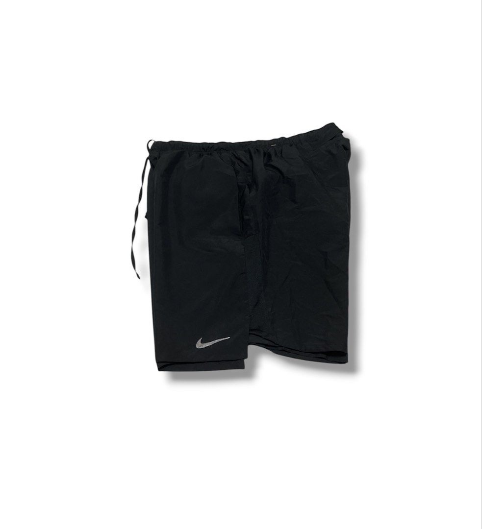 Nike Drifit Running Shorts with Pocket (Category: Shorts) located in Bulacan. Submitted by sanjisthrift (Listing ID 1469665810, Image 2). Description: Width 30-32 Length 18 Very Good Condition 9/10 Minor hairline.