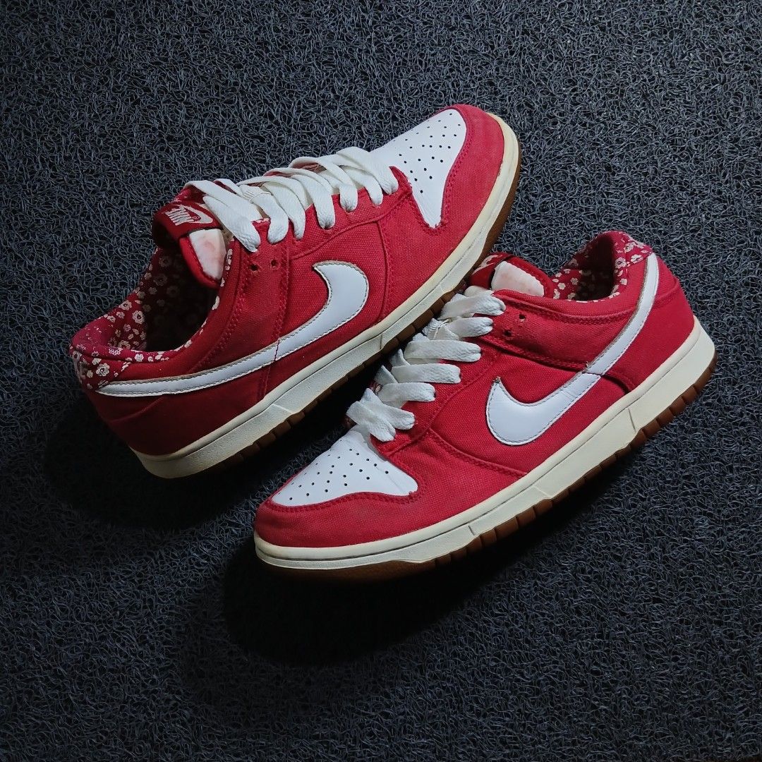 Nike Dunk Low Red Floral Canvas (Category: Sneakers) located in Cagayan de Oro. Submitted by sapatos_series (Listing ID 1469741121, Image 1). Description: NlKĒ DŪNK L0W CL "VĀRSlTY RĒD"🔥 us9 eur42 27cm 1299 +sf .