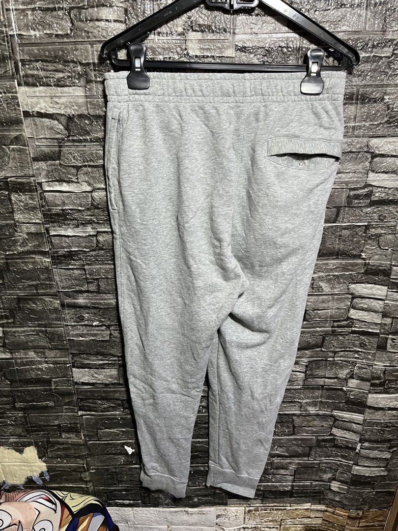Nike Embroidered Sweat Pants (Category: Joggers) located in Manila. Submitted by flex_curation (Listing ID 1469702987, Image 3). Description: 30-34W 37L IN VERY GOOD CONDITION BACOOR CAVITE LOC.