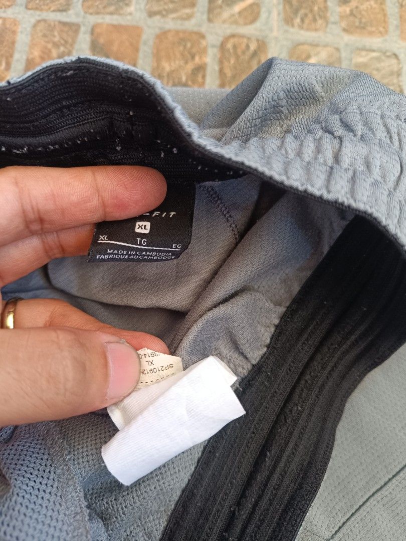 NIKE GRAY JERSEY SHORT (Category: Shorts) located in Bulacan. Submitted by moybilog (Listing ID 1469659591, Image 3). Description: .