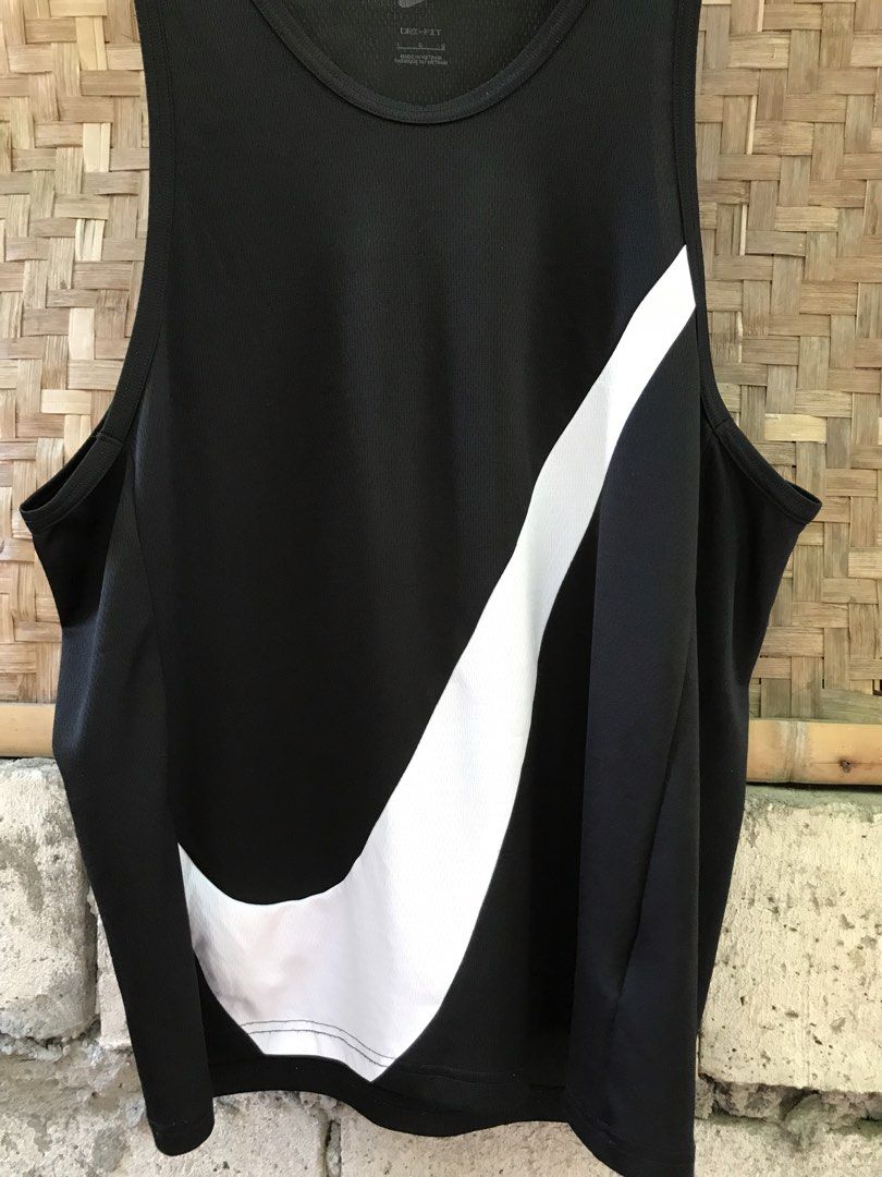 Nike hbr sando (Category: Activewear) located in Talisay. Submitted by abneralamo (Listing ID 1469675402, Image 3). Description: Nike hbr sando Size large .