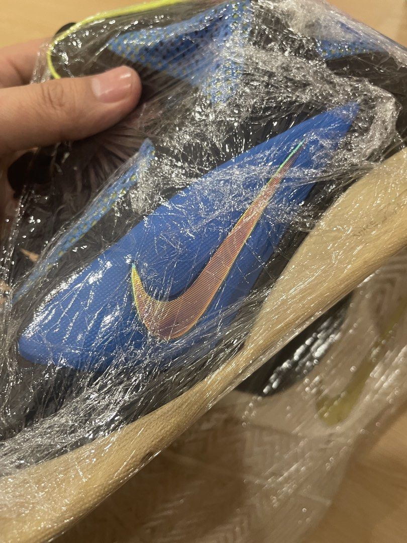 Nike Hyperfuse Zoom HyP (Category: Sneakers) located in Manila. Submitted by bedlambuzz (Listing ID 1469680082, Image 2). Description: WYSIWYT USED AND ROCKED NO BOX WRAPPED FOR PROTECTION AND STORED WILL NOT UNWRAP FOR PICS.