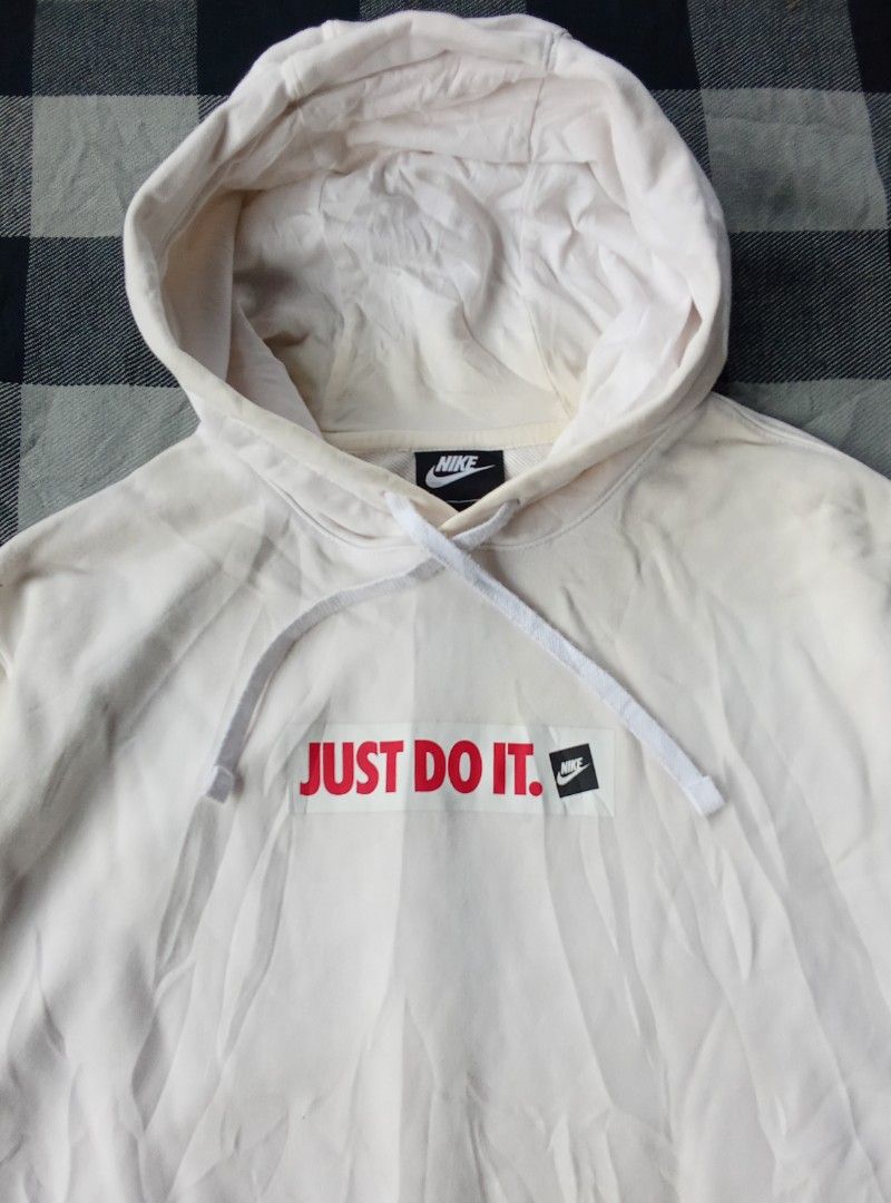 Nike Just do it Hoodie Jacket (Category: Coats, Jackets and Outerwear) located in Polomolok. Submitted by timog_high_ice (Listing ID 1469642329, Image 3). Description: - Excellent - Large on tag - Width 22 - Length 27 Need wash Pogi nito ❤️.