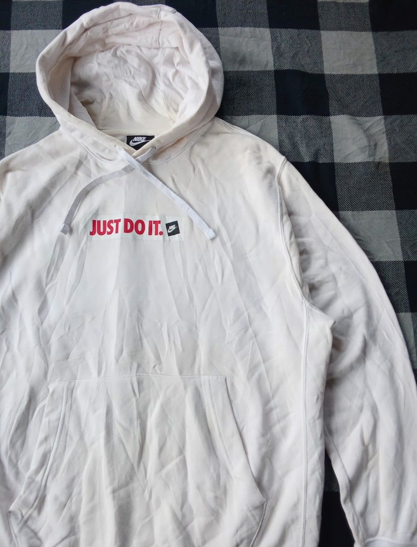 Nike Just do it Hoodie Jacket (Category: Coats, Jackets and Outerwear) located in Polomolok. Submitted by timog_high_ice (Listing ID 1469642329, Image 2). Description: - Excellent - Large on tag - Width 22 - Length 27 Need wash Pogi nito ❤️.