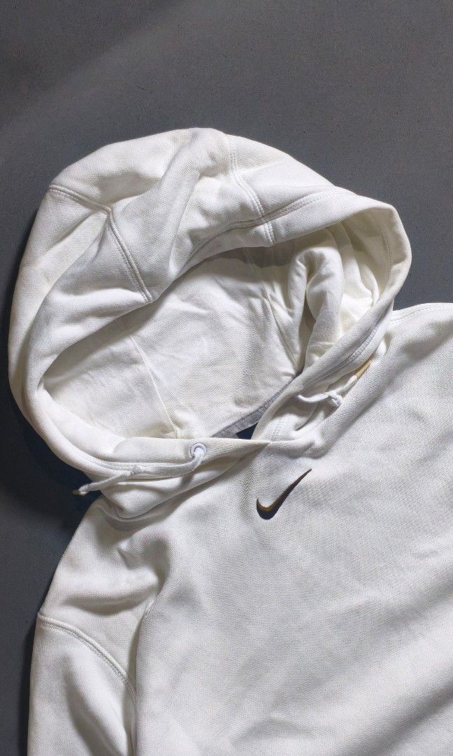 Nike Midswoosh (Category: Hoodies) located in Toledo. Submitted by thejosepharchiveonig (Listing ID 1469711633, Image 3). Description: 21W | 26L boxy fittings issue:needs deep wash , pinhole , embroided swoosh is na bleached.