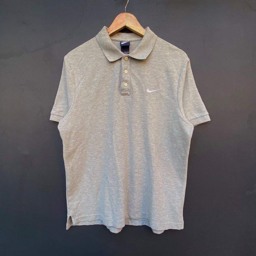 Nike Polo Shirt (Category: Tshirts & Polo Shirts ) located in Manila. Submitted by thrift2rich (Listing ID 1469698056, Image 1). Description: .
